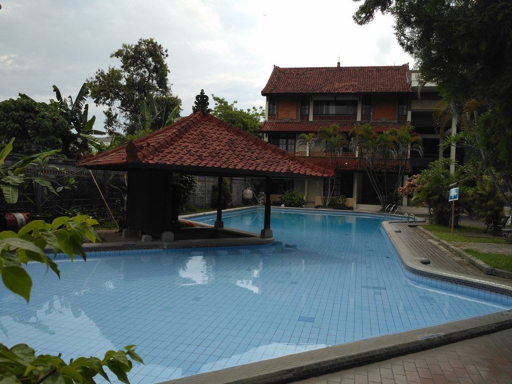 Hotel Oranjje Denpasar  Ngoại thất bức ảnh
